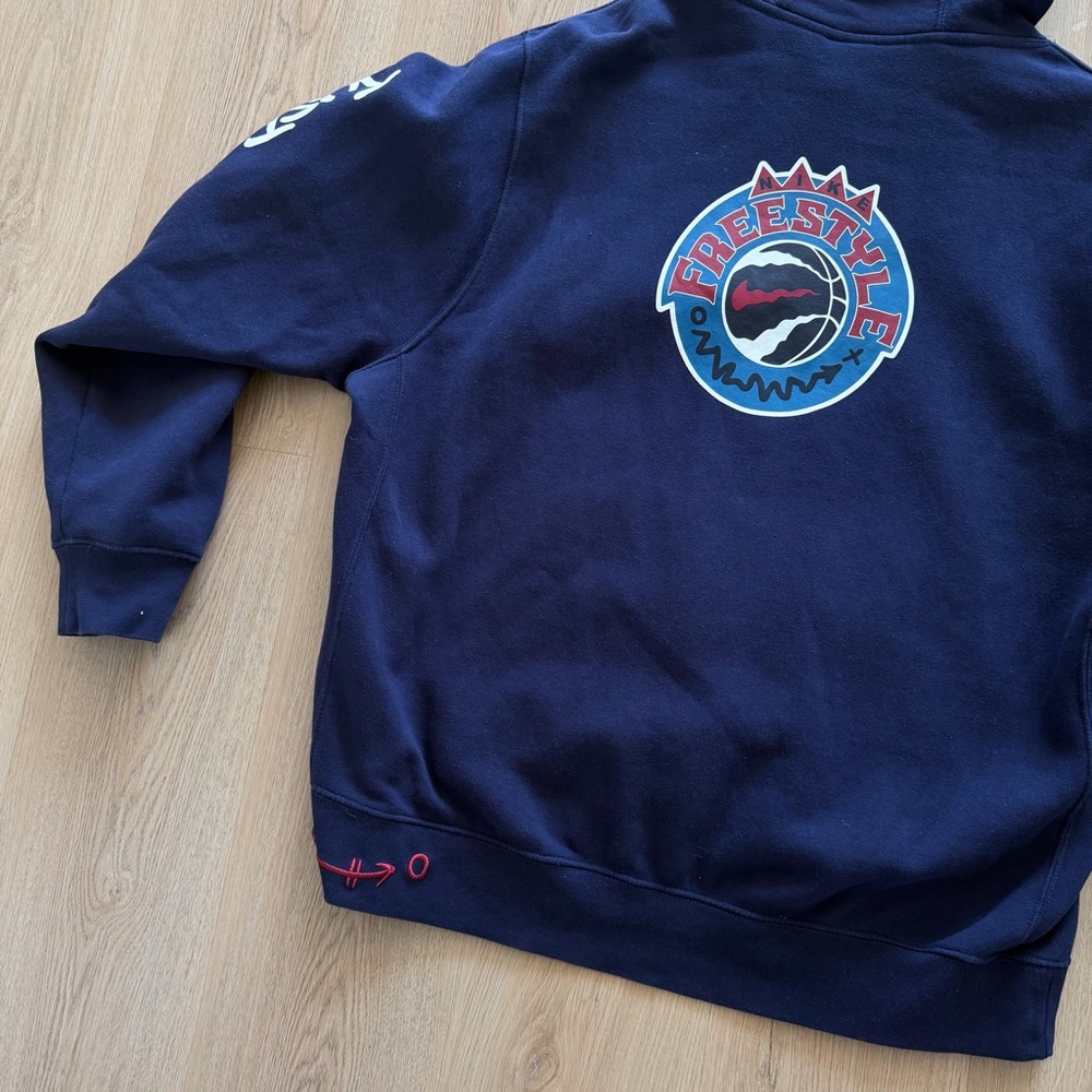 Nike Freestyle Hoodie - Picture 8 of 8